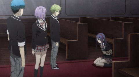 718